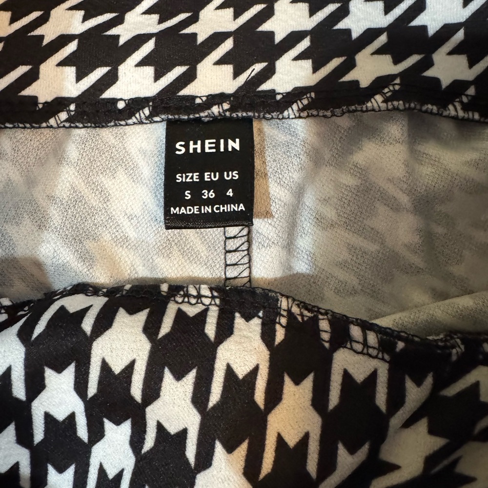 SHEIN Monochrome Houndstooth Cropped Pants NWOT - Picture 2 of 10
